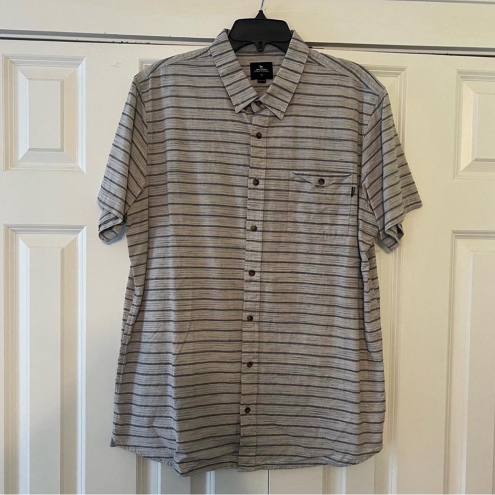 ⭐️ Rip Curl Gray Casual Button Down Shirt